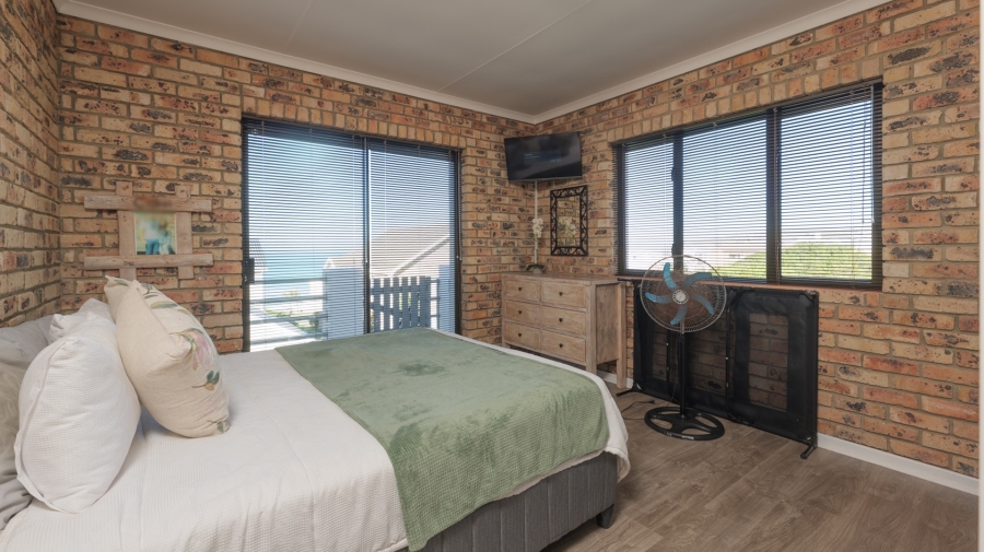 4 Bedroom Property for Sale in Oceanview Heights Western Cape
